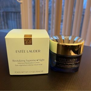 Revitalizing Supreme+ Night Moisturizer Intensive Restorative Creme